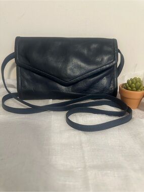 Vintage Julia Duren Sleek Blue Leather Envelope Crossbody Bag removable strap